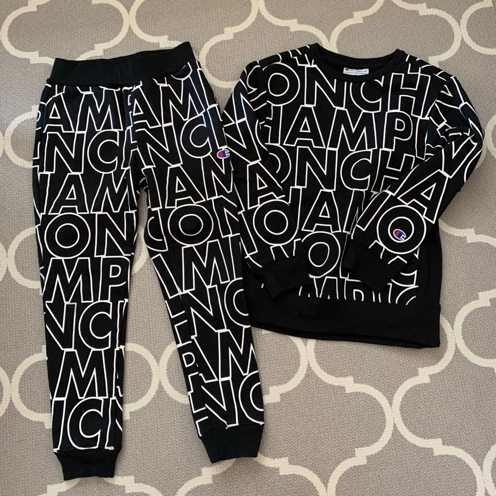 Champion Kids Sweatsuit Set (Like New)